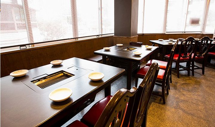 無煙ヘルシーロースター設置店　焼肉居酒屋