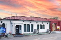 無煙ヘルシーロースター設置店 輪乃くに